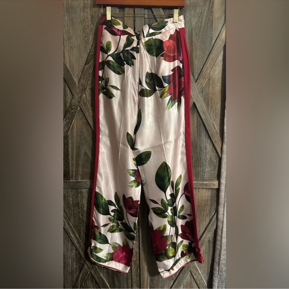 Authentic For Restless Sleepers pants size medium